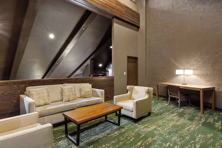 Hotel Interior 8 of 85