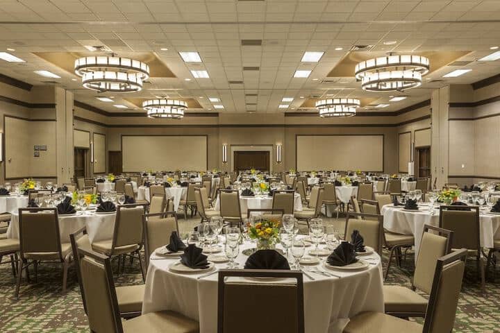Ballroom/Hall 77 of 85