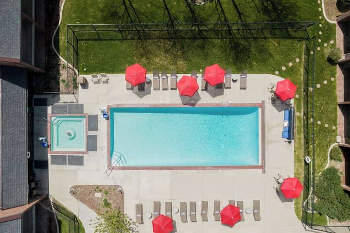 Pool 54 of 85