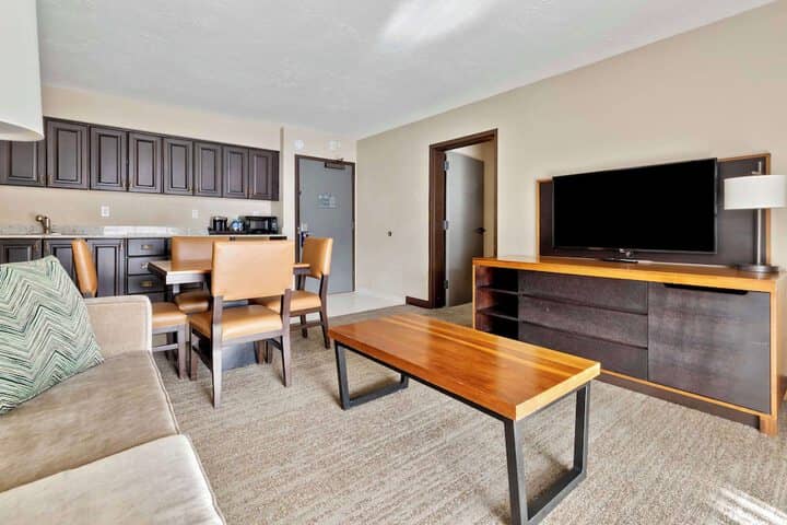 Room 29 of 85